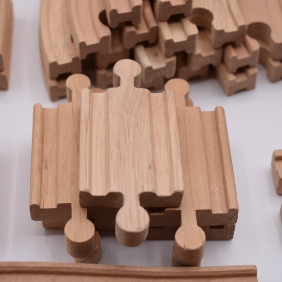 Lot of 45 Wooden Trains Tracks Ascending Descending Curved Connectors Straight - Picture 13 of 15